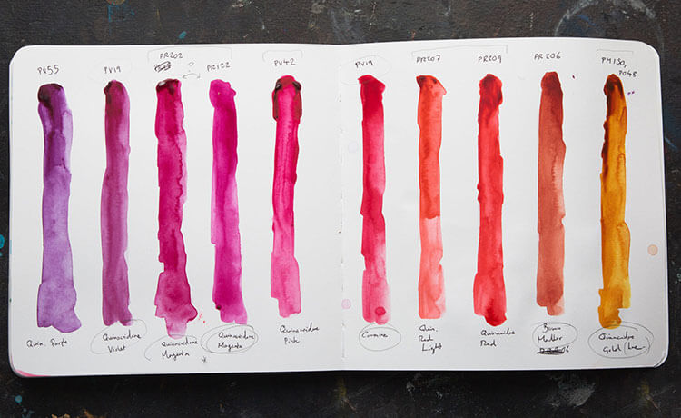 喹吖啶酮顏料的光譜，從紫色到金色。